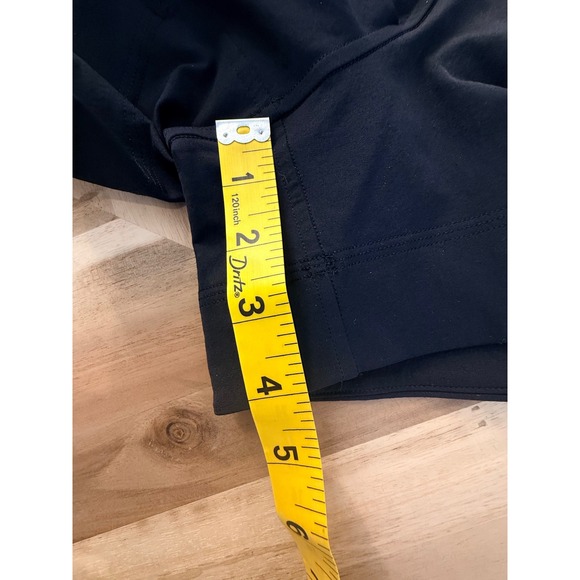 Lululemon Relaxed Fit Super High Rise 4" Cargo Shorts Black High Rise Sz 6 NWOT - Picture 4 of 6